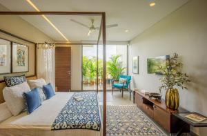 Elara by Hireavilla - 4BR with Infinity Pool in Parra