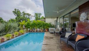 Elara by Hireavilla - 4BR with Infinity Pool in Parra
