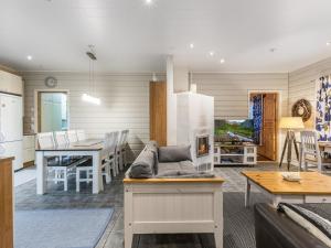 Holiday Home Tuulenpuuska by Interhome