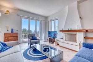 Villa Luce del Sol with Pool