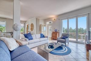 Villa Luce del Sol with Pool