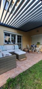 Harrison Homes Oasis, Pergola and Garden