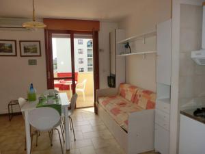 Homely seaview studio flat with balcony - Beahost