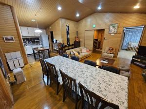 那須 ペットと泊まれる那須森あそびコテージ 3星级 住宿 大堂