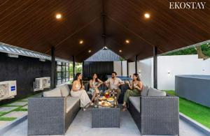 EKOSTAY - Oakwood Chalet