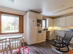 Holiday Home Kesänkilehto by Interhome