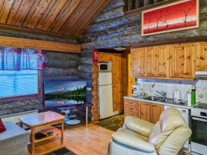 Holiday Home Tokkapirtti 3 by Interhome