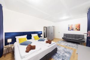 BIG New 7Rooms City Center APARTMENTS and Suites