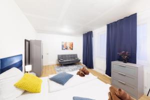 BIG New 7Rooms City Center APARTMENTS and Suites