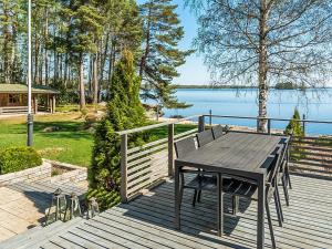 Holiday Home Villa kaivopuisto by Interhome