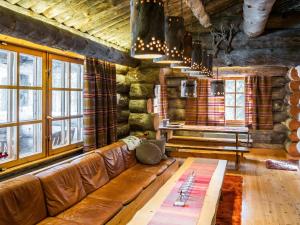 Holiday Home Suutarinkolo by Interhome