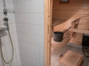 Holiday Home Karhunvartijan linna a7 by Interhome