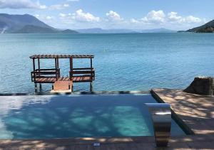 A Melhor Casa de Floripa Mansão à Beira-mar