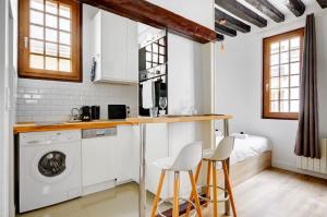 Bright apartment in Le Marais