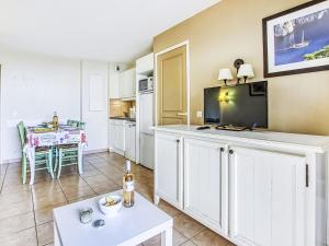 Apartment Les Rivages de Coudoulière-9 by Interhome