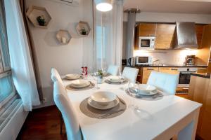 2ndhomes Luxurious Kamppi Center 2BR Apartment with Sauna & Balcony