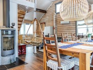 Holiday Home Isopyhänmaa by Interhome
