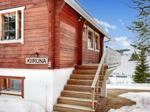 Holiday Home Pieni kiiruna by Interhome