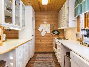 Holiday Home Kulma-alpit a paritalon yläk by Interhome