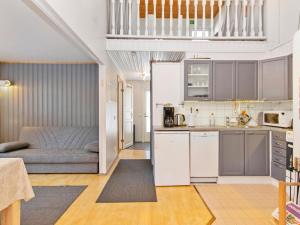 Holiday Home Hallantytär b3 paritalo by Interhome