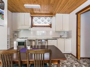 Holiday Home Aurinkoalppi 10b paritalo by Interhome