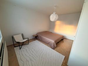 Quiet apartment in a great location!