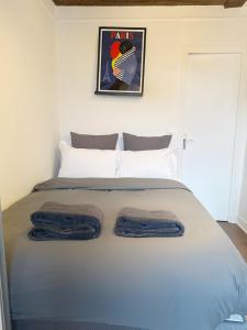 Parisian Stay 4 People - Marais Metro Center