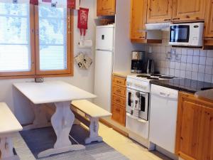 Holiday Home Lauri 4 pieni by Interhome