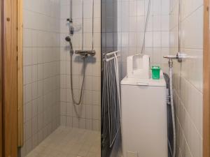 Holiday Home Karhunvartijan linna c24 by Interhome