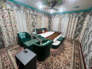 Oak Heaven Cottage Gulmarg