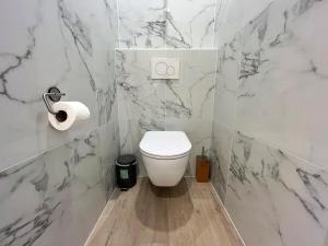 BEL AIR HOLIDAY - Luxurious 2-bedroom apartment with sauna front sea view T95