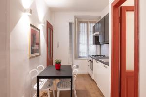 Characteristic one bedroom Apartment Columns of San Lorenzo