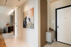 European Elegance Homes ,Curated Design, Tub Skyline Views