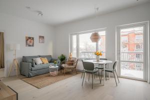 Fresh, Modern Living in a Beautiful Solna Area