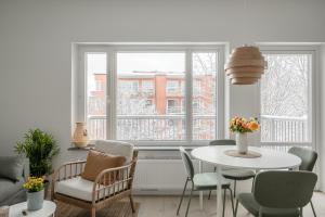 Fresh, Modern Living in a Beautiful Solna Area