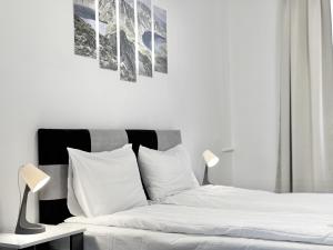 Top City Centre 1BDR Apartment next to Theater Tear and Laughter