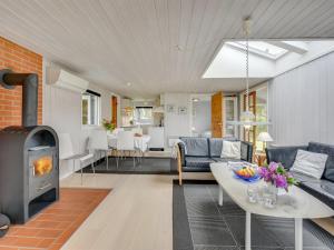 Holiday Home Hildegarde - 900m from the sea by Interhome