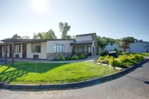 纽瓦克希思美国最有价值旅馆 - 曾斯维尔