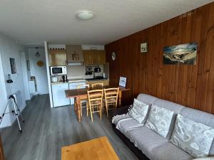 Appartement Lumineux au Pied des Pistes, Super Besse - FR-1-814-177