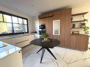 Villa 12 pers avec piscine chauffée et vue exceptionnelle, première ligne Bassin dArcachon - FR-1-736-32