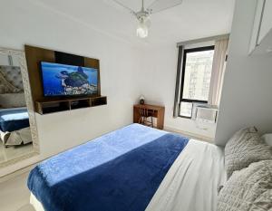 COPACABANA- PRAIA 200m, Piscina,varanda e vista!