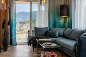 Apartament GreenPeak - klimatyzacja, widok na Śnieżkę, obok aquaparku, blisko do Wang by Apartamenty w Karkonoszach