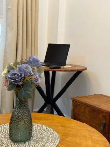 Naivasha Naivegas Classy LK Suites Host by Lizzy