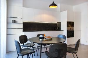 YELLOW DUBOY DANGERS 2 Bedrooms