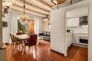 Gràcia Loft Terrace BBQ AC & Fiber Wi-Fi