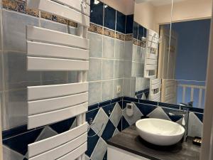 LV195-E12 Appartement 3 pièces 6 couchages LE LAVANDOU