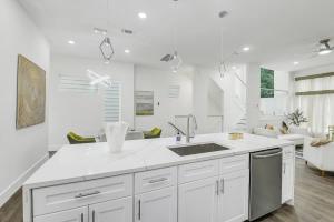 Double the Space 2 New Homes Near NRG