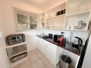 The Companion Cottage with Panoramic Views