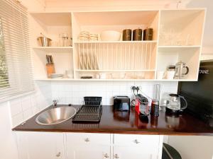 The Companion Cottage with Panoramic Views