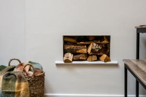 Colquitt House - Air Host & Stay - 8BR Sleeps 16